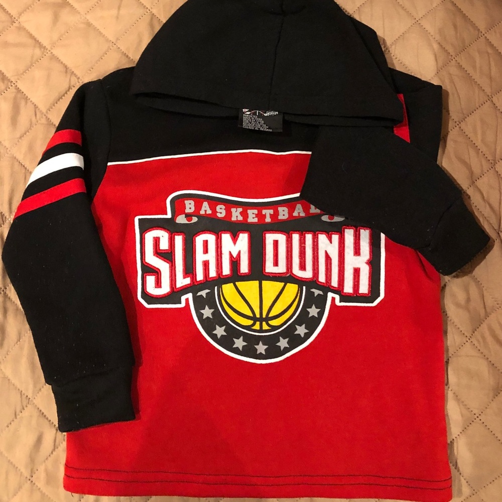 🆑Clearance ‼️Final price drop   3 piece Red & Black sports bundle - Picture 3 of 3